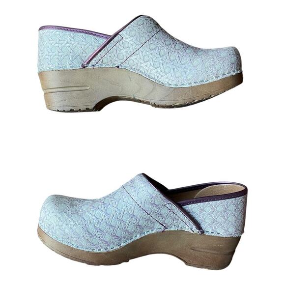 Sanita Women’s Purple Trim Clogs For Nurses, EU 35, US 4 - Picture 1 of 16